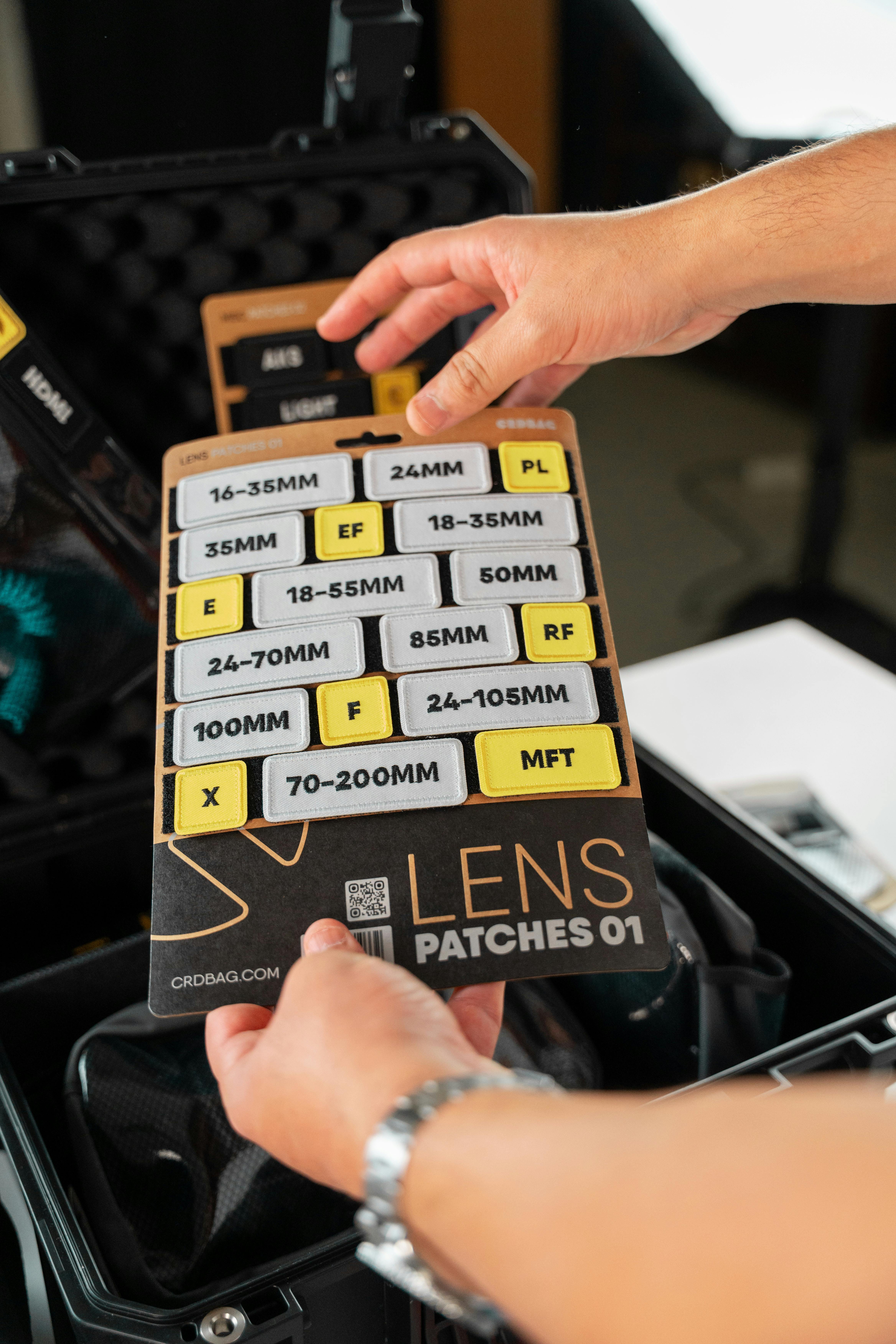 欧洲议会通过决议将独自使用社交媒体最低年龄设为16岁 - 图片1